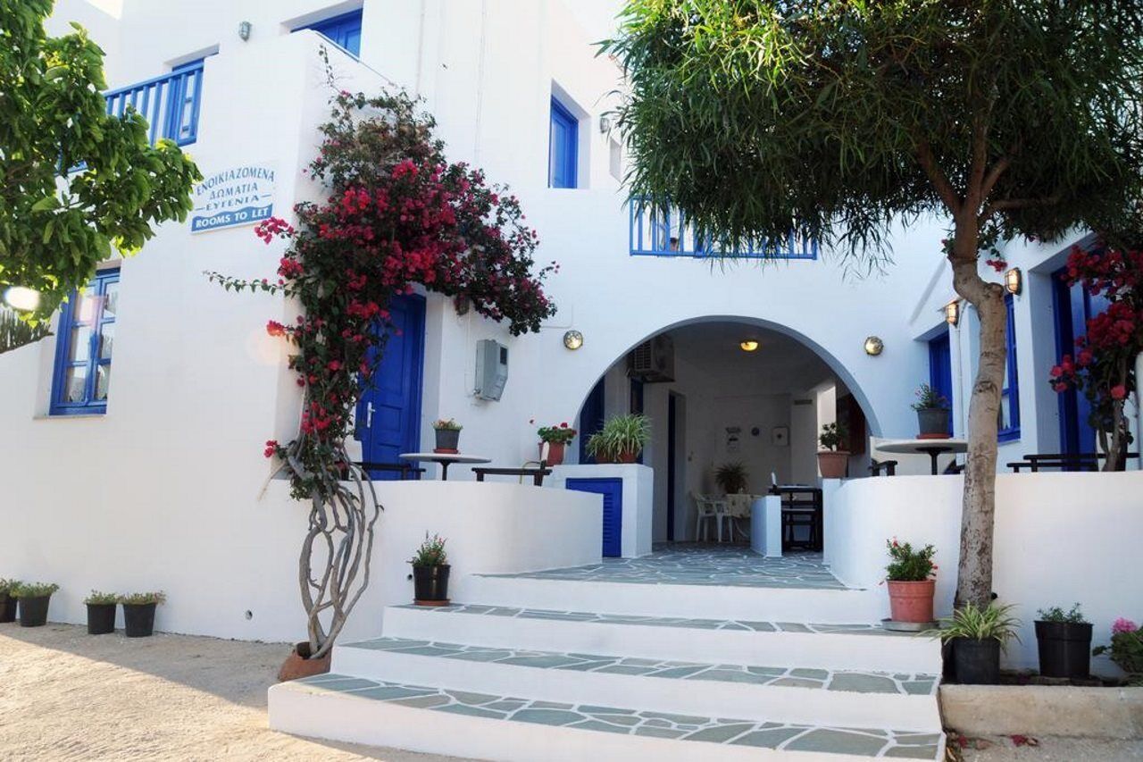 Evgenia Rooms And Apartments Folégandros Exterior foto